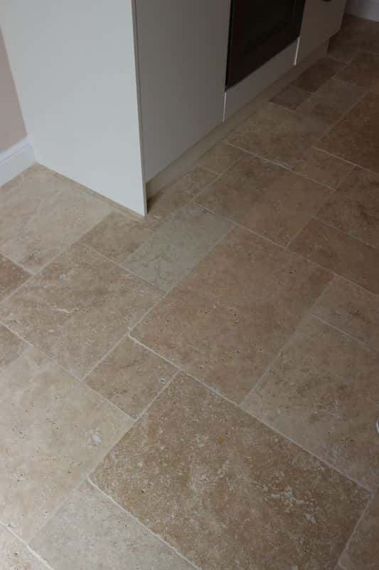 Classic Tumbled & Unfilled Travertine Tiles